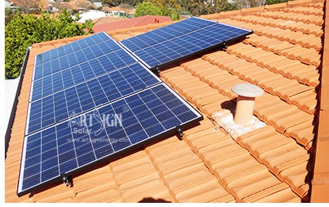 Solar panel tile roof mount