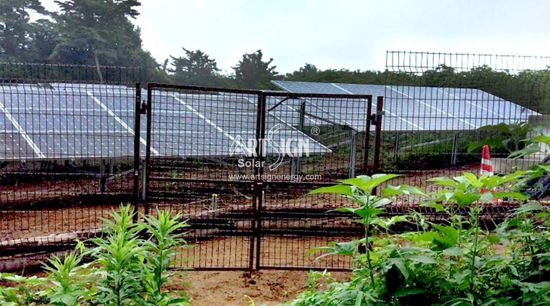 Solar PV Steel Ground mounting system with wire fence